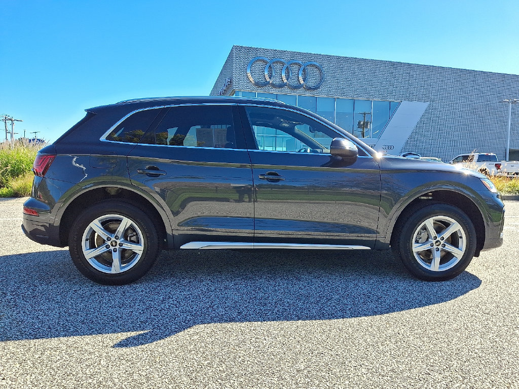 Certified 2023 Audi Q5 2.0T Premium w/ Convenience Package AWD/4WD image 7