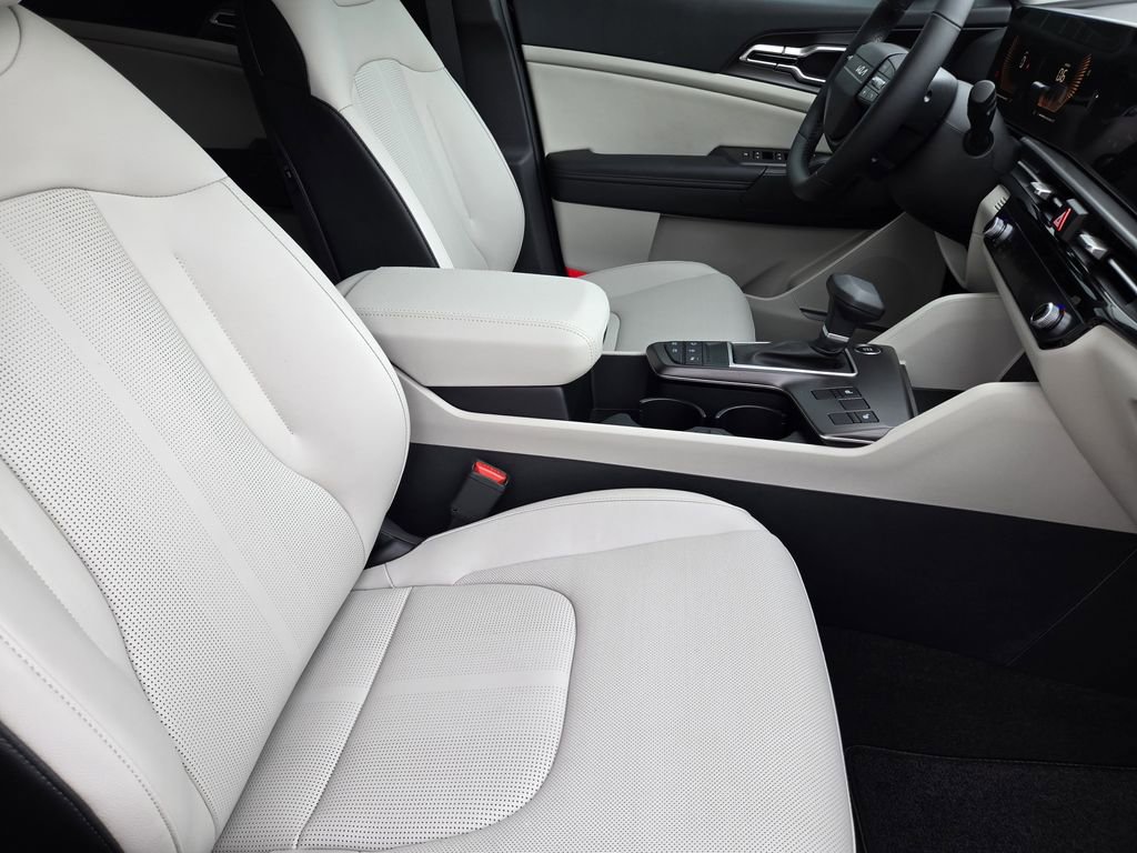 New 2026 Kia Sportage EX image 10