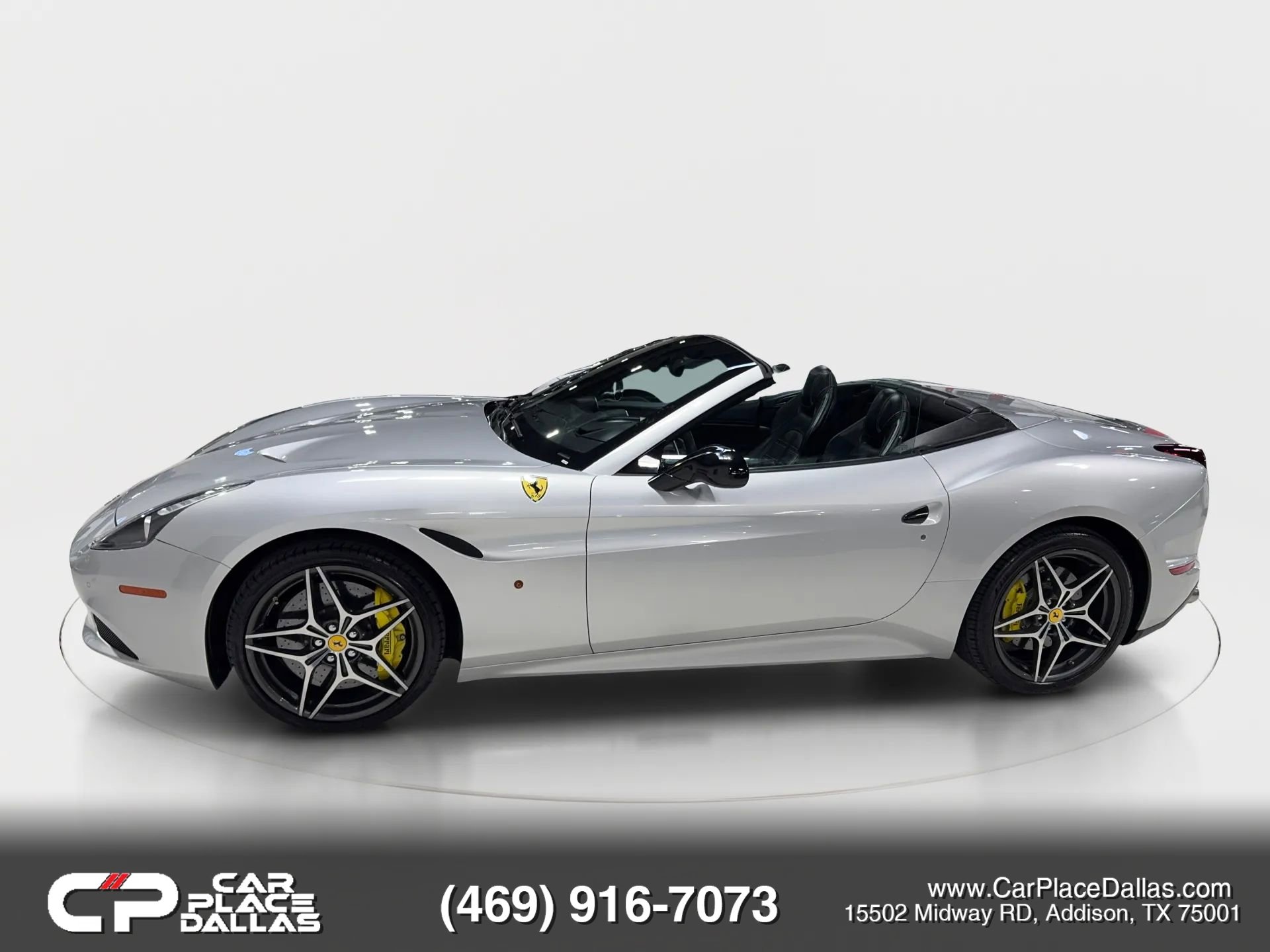Used 2016 Ferrari California T image 8