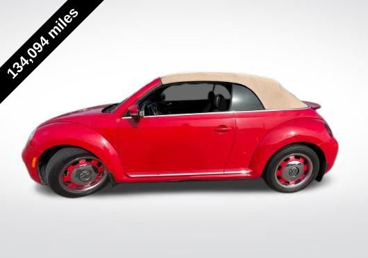 Used 2018 Volkswagen Beetle 2.0T FWD image 2