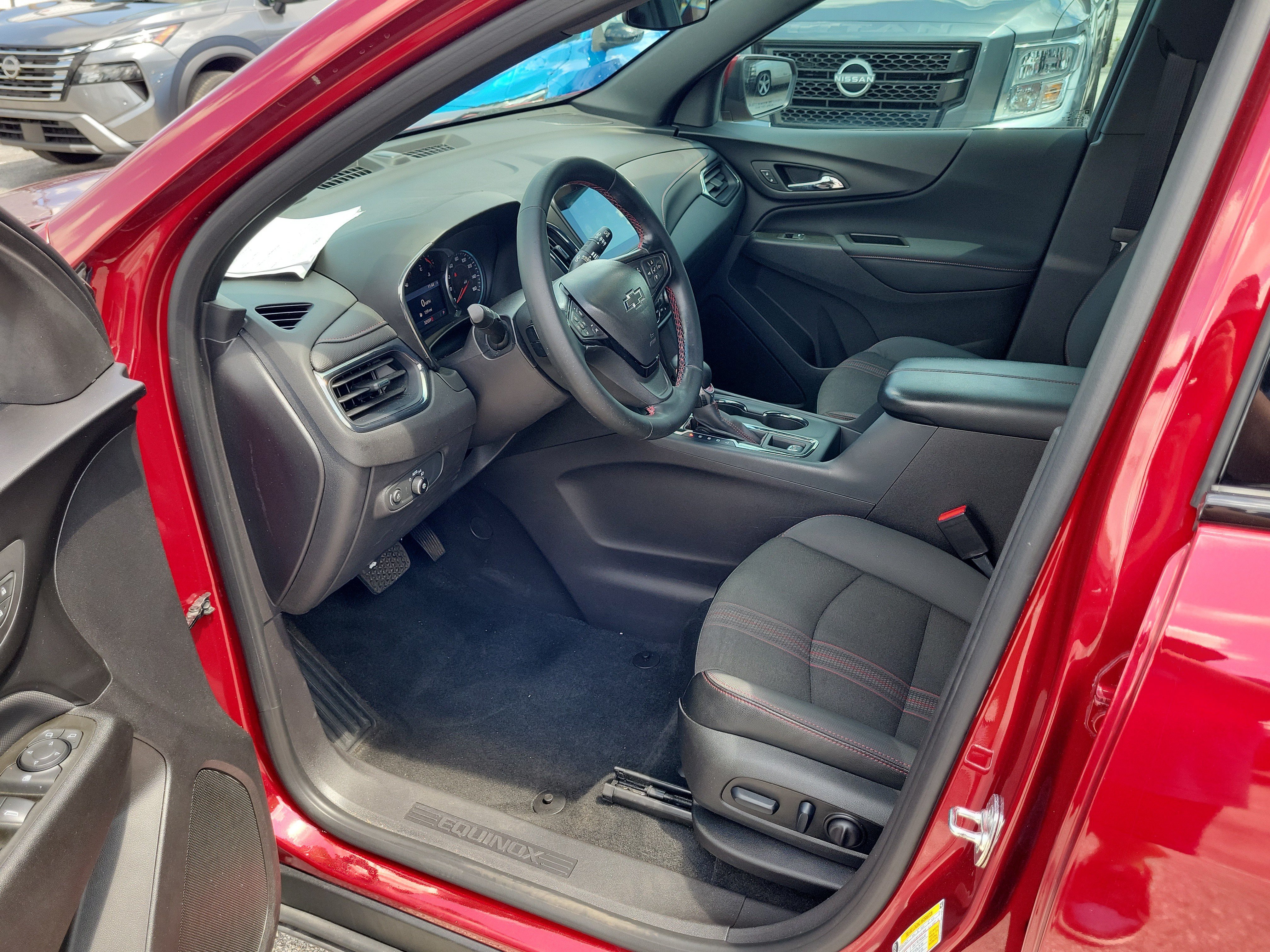 Used 2024 Chevrolet Equinox RS FWD image 12