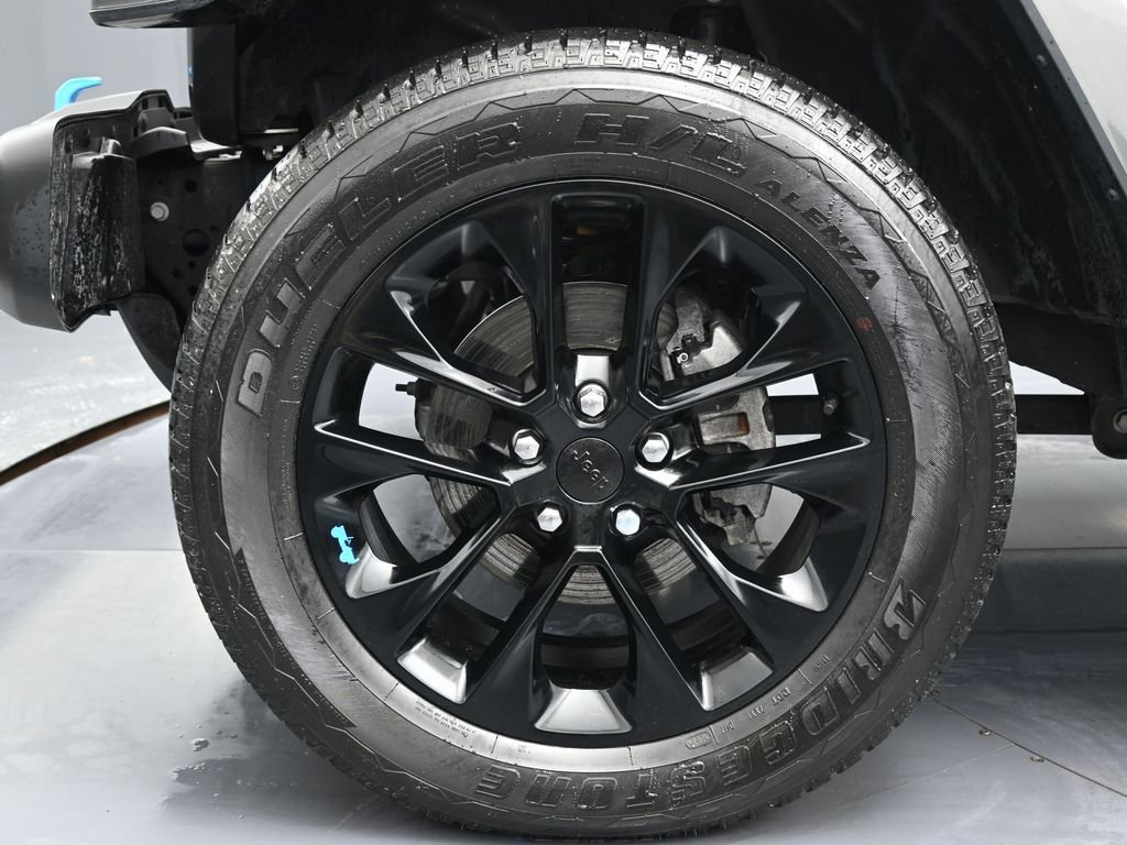 Used 2023 Jeep Wrangler Unlimited Sahara w/ Cold Weather Group image 11