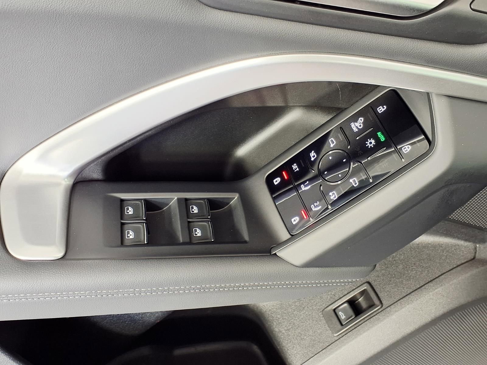 Used 2025 Audi Q5 Premium Plus image 15