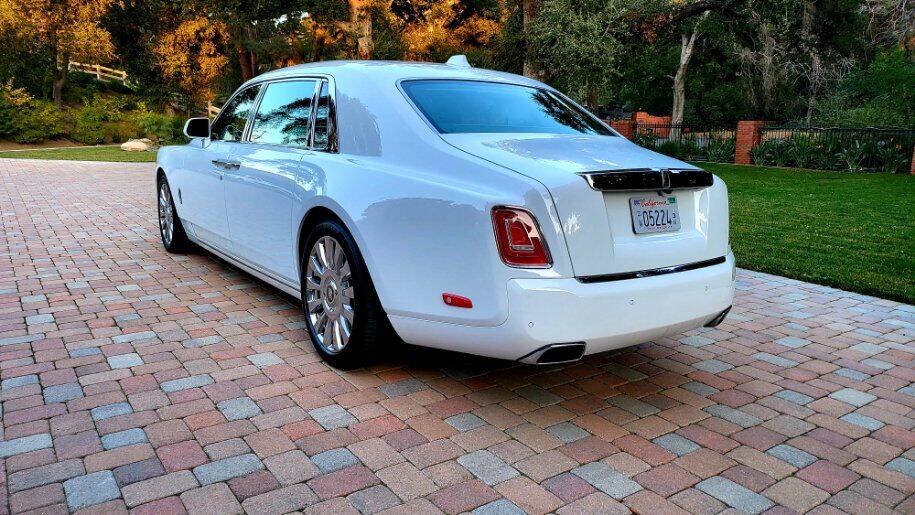 Used 2019 Rolls-Royce Phantom Extended Wheelbase RWD image 3