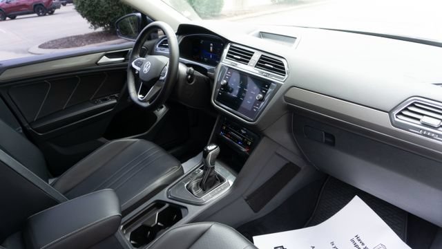 Used 2022 Volkswagen Tiguan SE FWD image 14