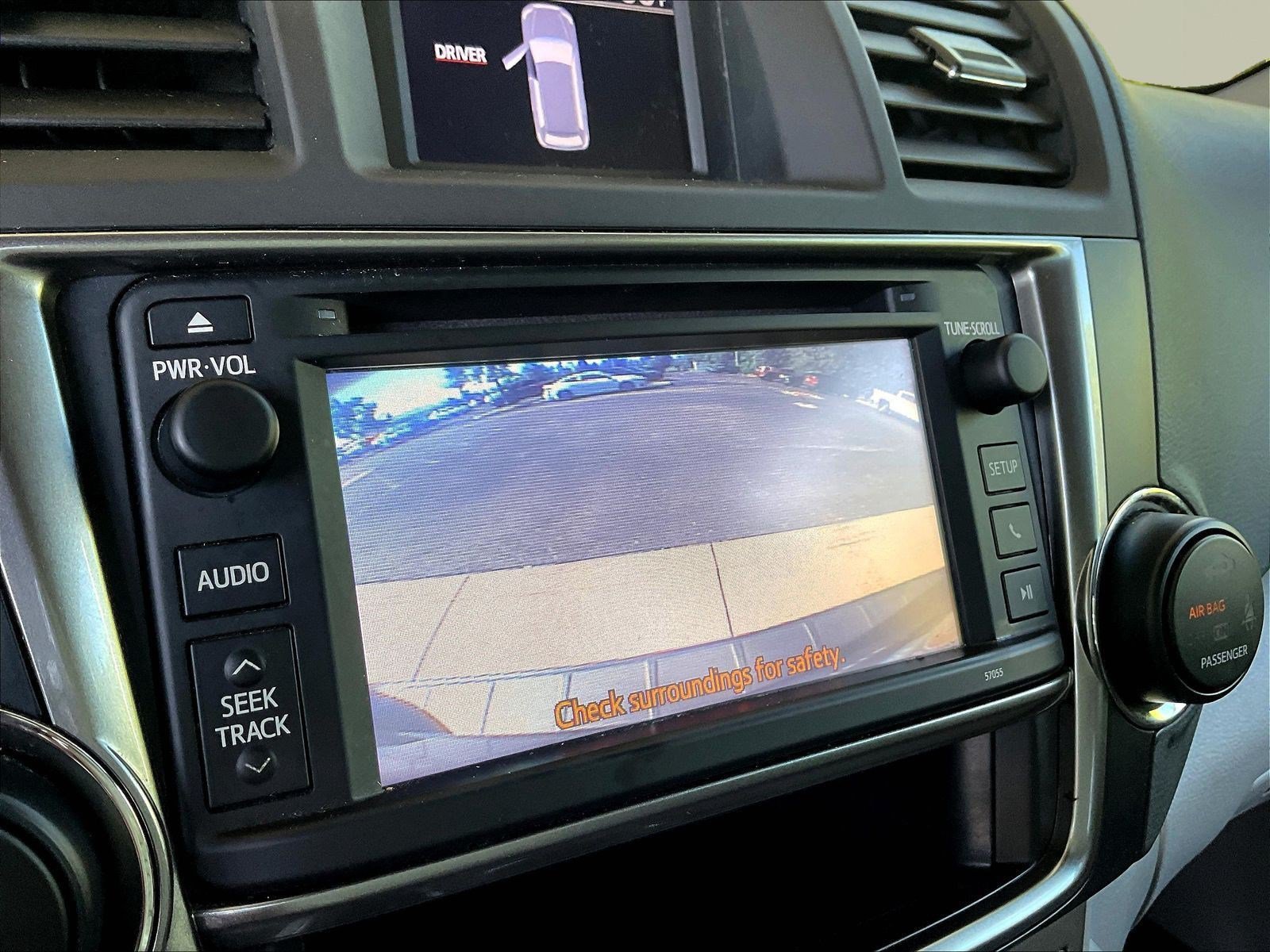 Used 2013 Toyota Highlander SE AWD/4WD image 14