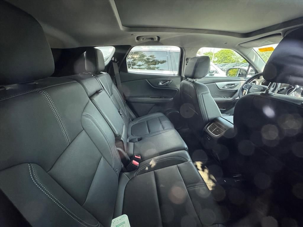 Used 2023 Chevrolet Blazer LT FWD image 4