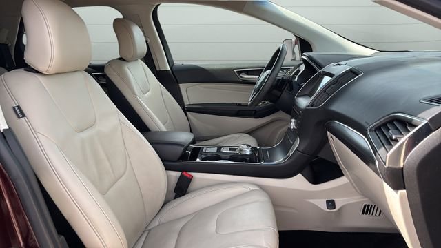 Used 2019 Ford Edge Titanium w/ Cold Weather Package AWD/4WD image 23