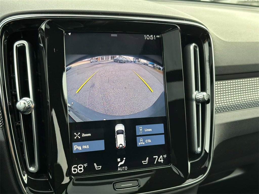 Used 2021 Volvo XC40 T5 R-Design w/ Climate Package image 4