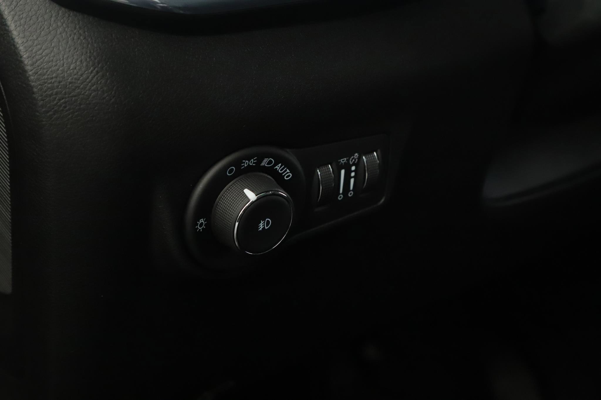 Used 2022 Jeep Compass High Altitude AWD/4WD image 10