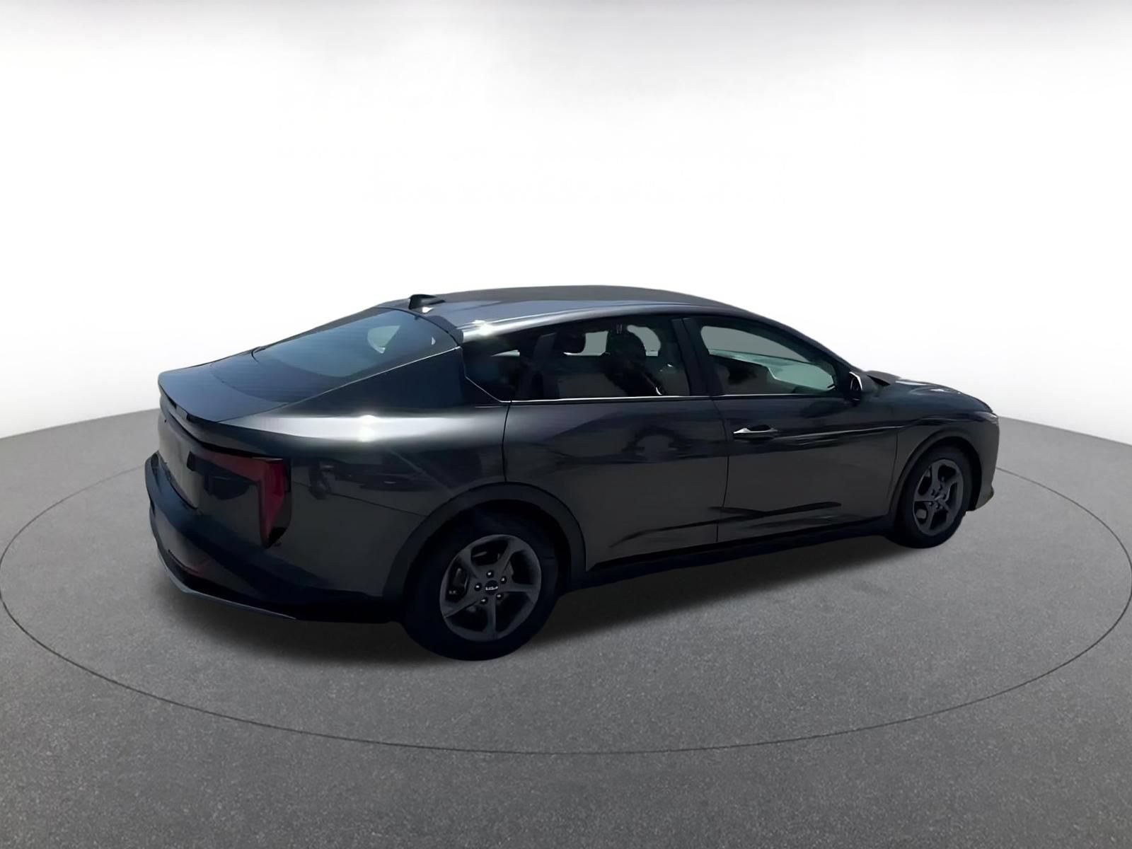 Used 2025 Kia K4 FWD image 14