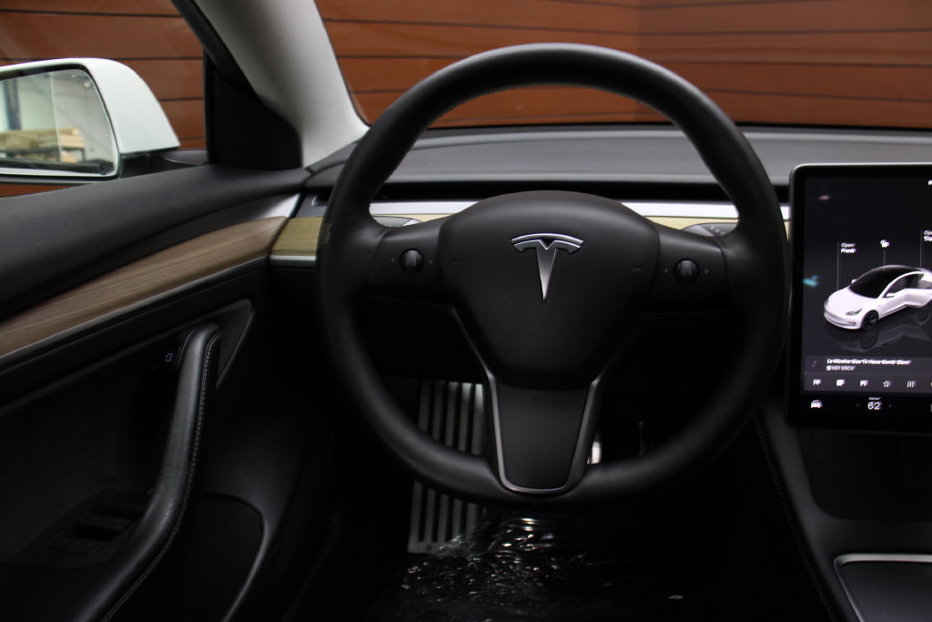 Used 2022 Tesla Model 3 Long Range AWD/4WD image 45