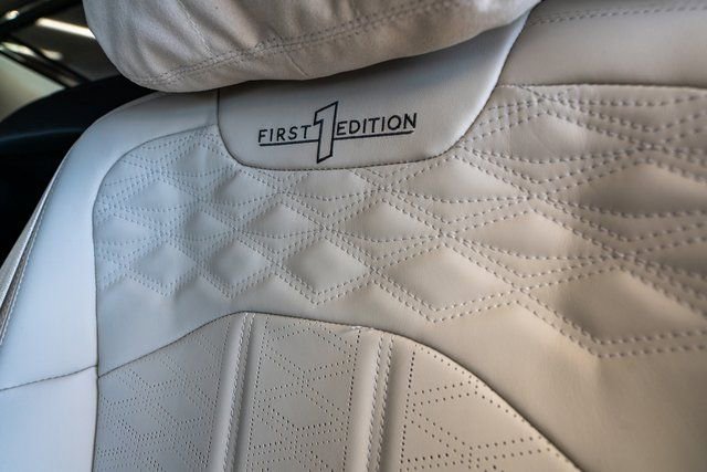 New 2025 Bentley Flying Spur Plug-In Hybrid image 47