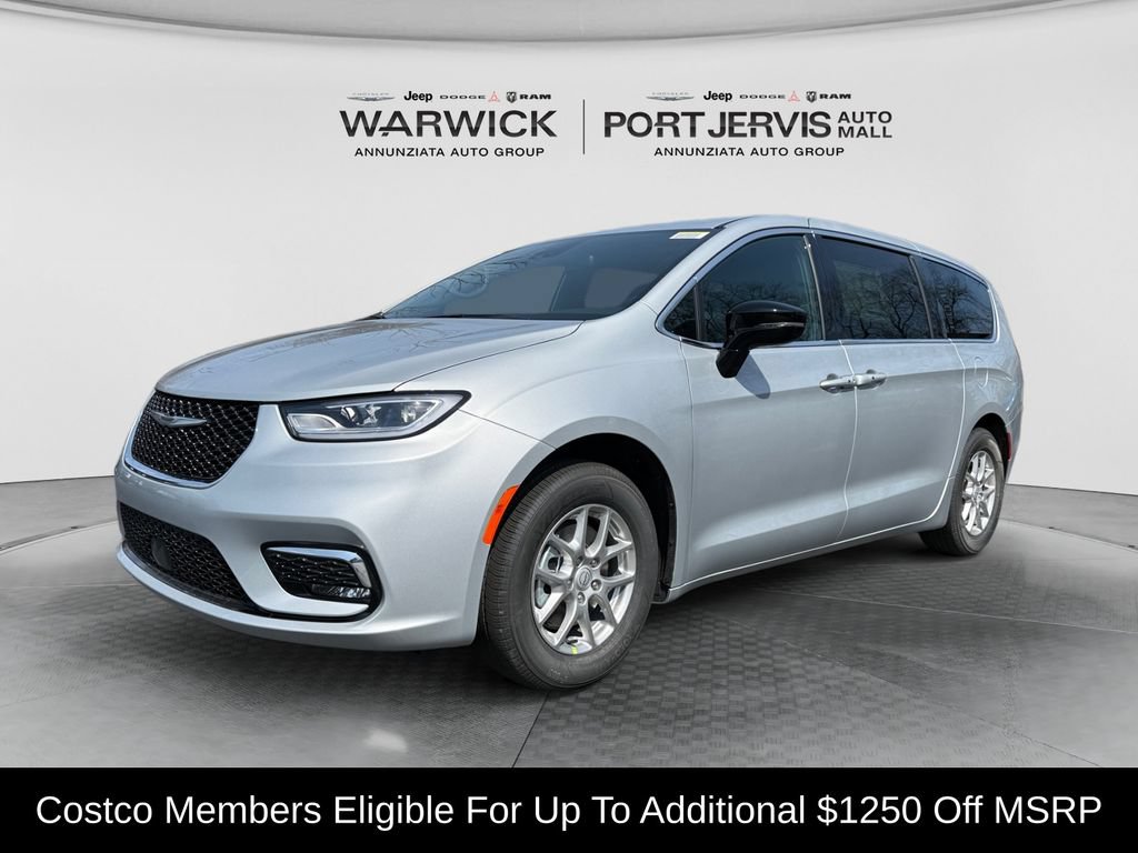 New 2026 Chrysler Pacifica Select