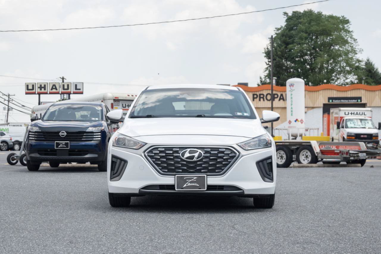 Used 2020 Hyundai Ioniq Blue FWD image 5