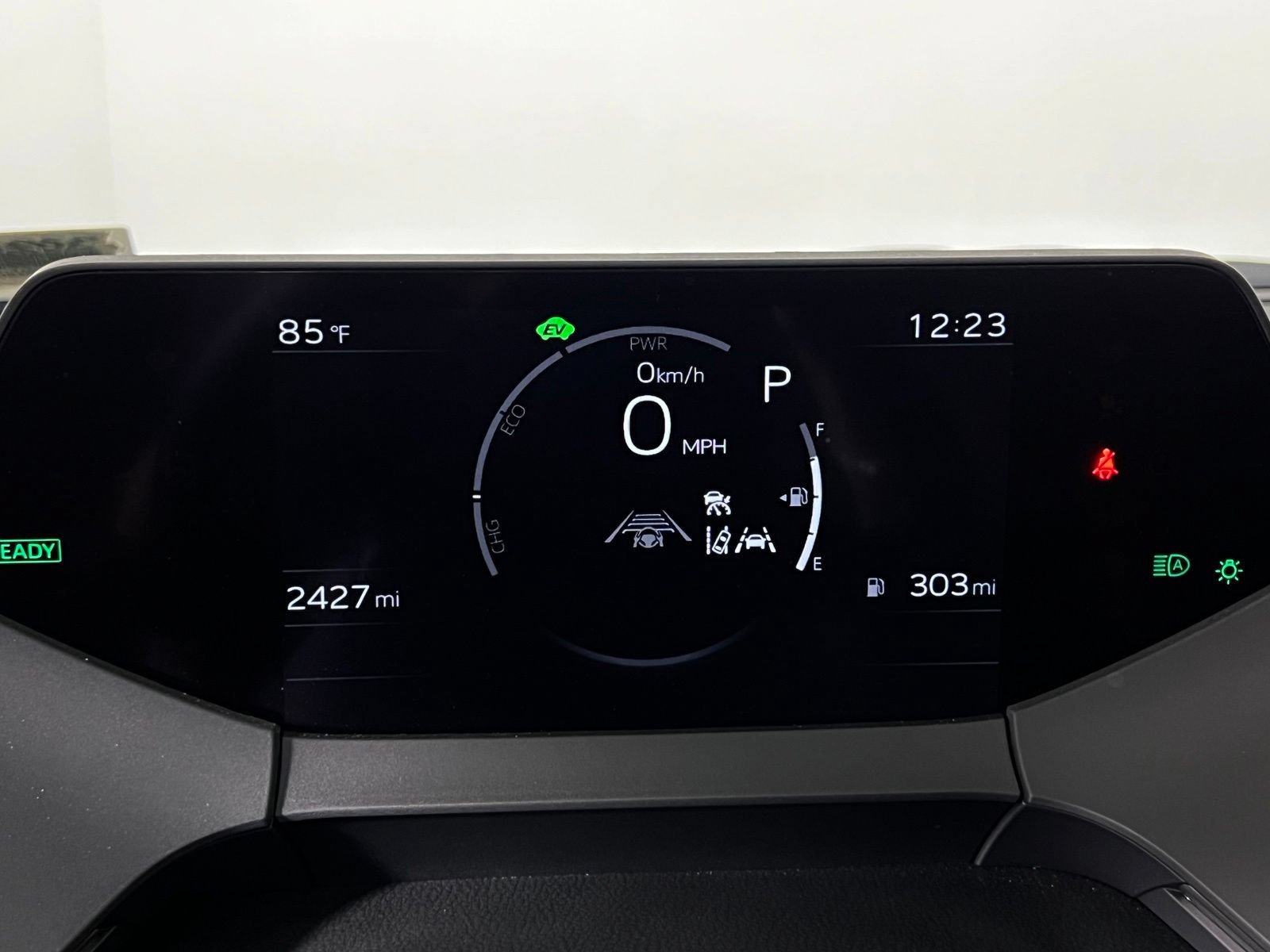 Certified 2024 Toyota Prius Limited w/ Limited Premium Package AWD/4WD image 17