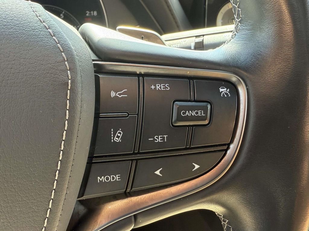 Used 2023 Lexus LS 500 AWD w/ Interior Upgrade Package image 22