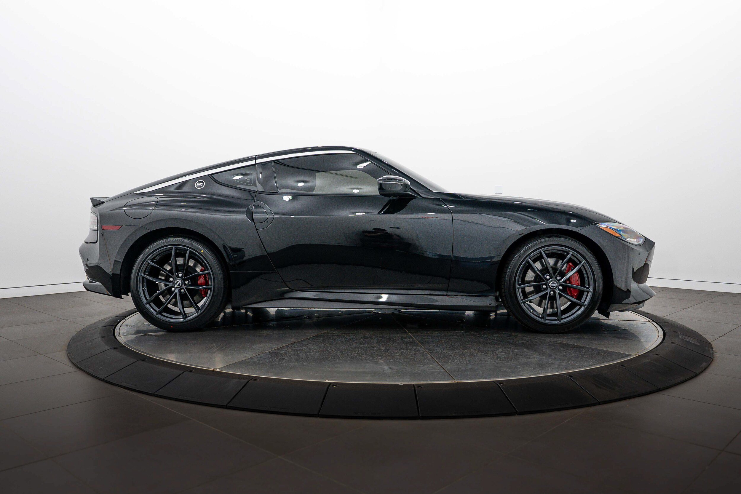 Used 2024 Nissan Z Performance w/ Floor Mat Package RWD image 3