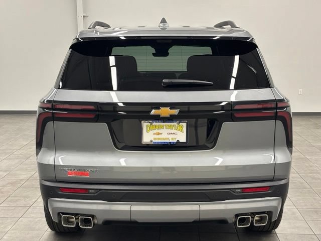 New 2027 Chevrolet Traverse LT w/ Driver Confidence Package FWD image 3