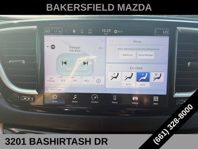 Used 2023 Chrysler Pacifica Touring-L FWD image 18