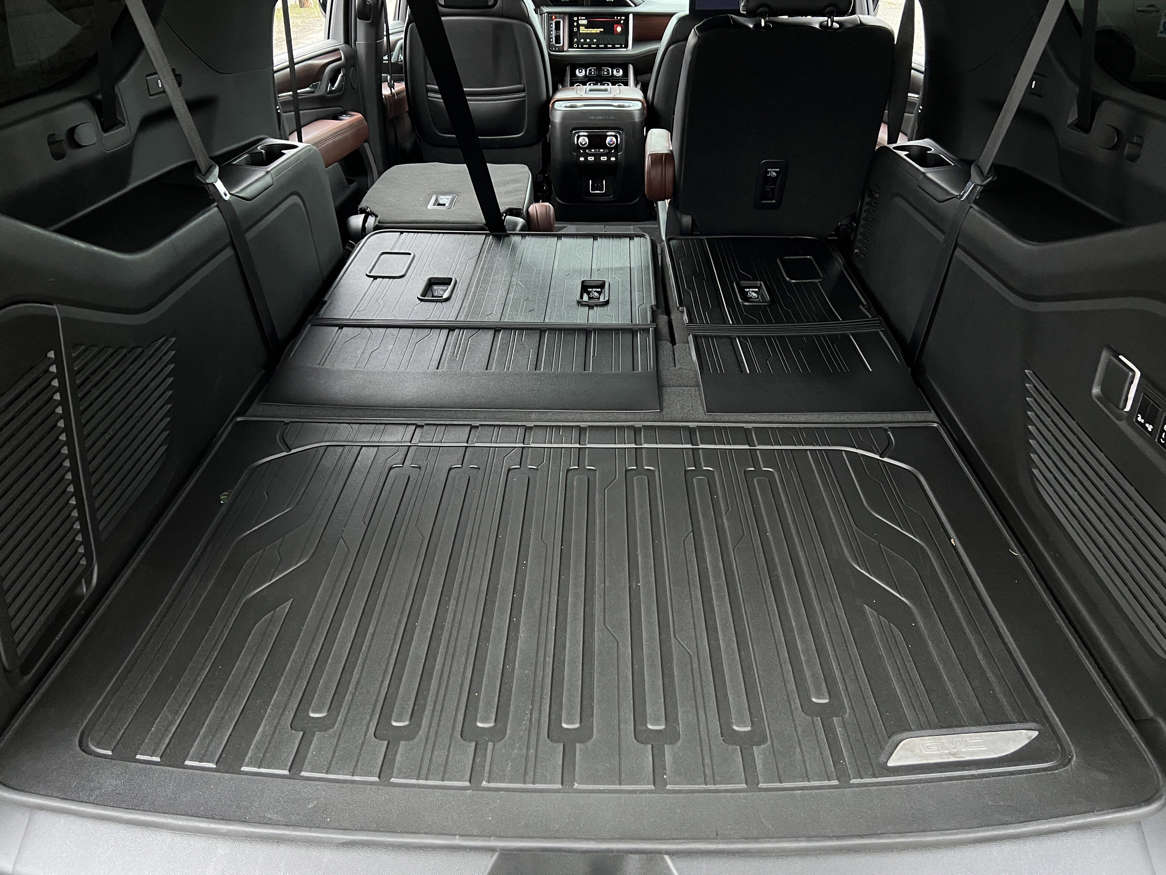 Used 2023 GMC Yukon XL Denali Ultimate w/ LPO, Floor Liner Package image 20