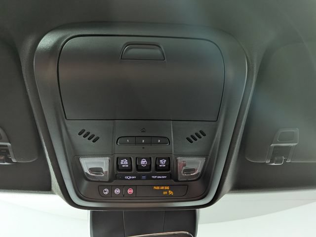Certified 2024 Cadillac XT4 Premium Luxury w/ Cold Weather Package AWD/4WD image 23