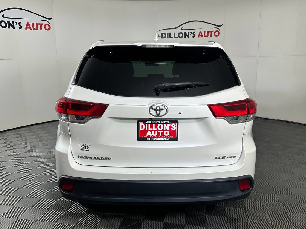 Used 2018 Toyota Highlander XLE AWD/4WD image 5