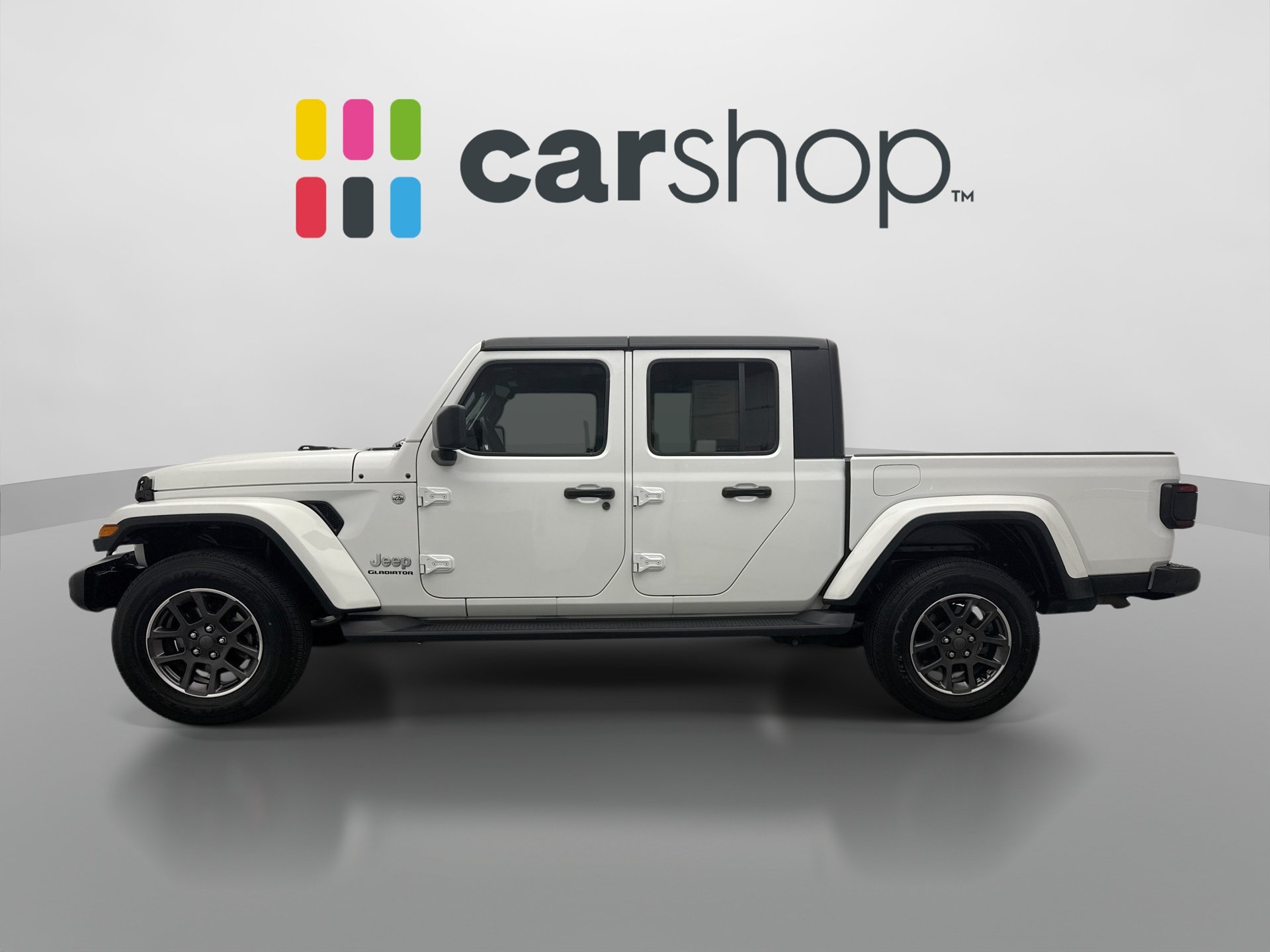 Used 2020 Jeep Gladiator Overland w/ Popular Equipment Package AWD/4WD image 2