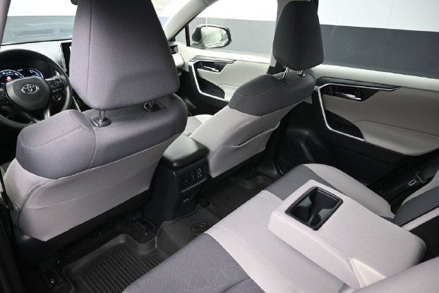 Certified 2025 Toyota RAV4 XLE AWD/4WD image 25