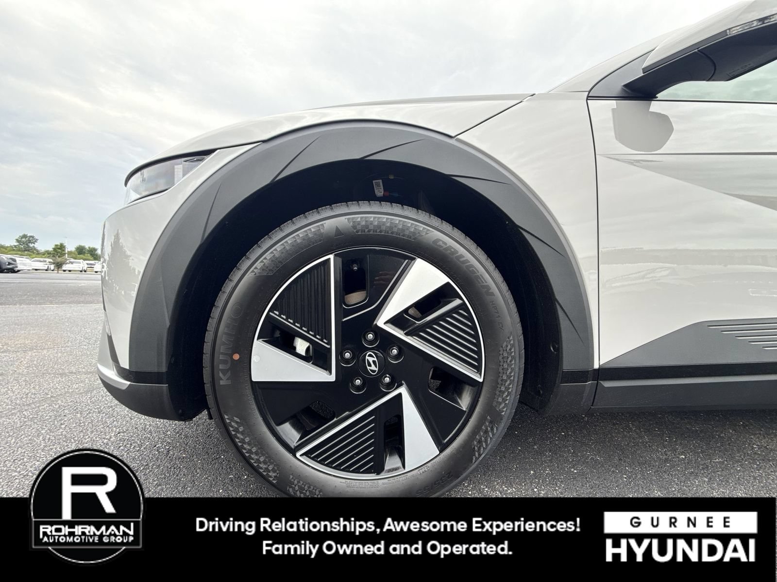 New 2026 Hyundai Ioniq 5 SE AWD/4WD image 11