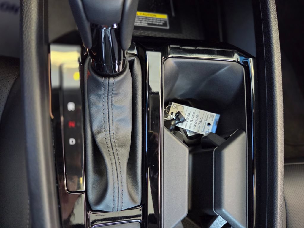 Certified 2025 Honda Accord EX-L image 38