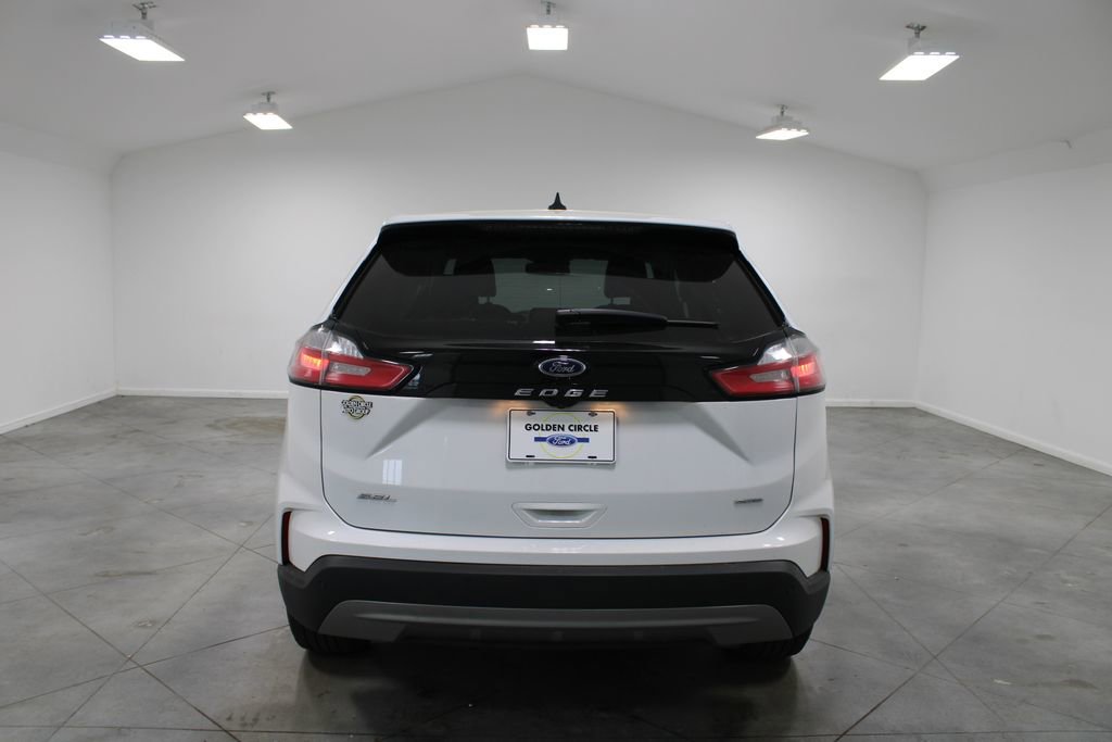 Used 2024 Ford Edge SEL w/ Convenience Package image 8