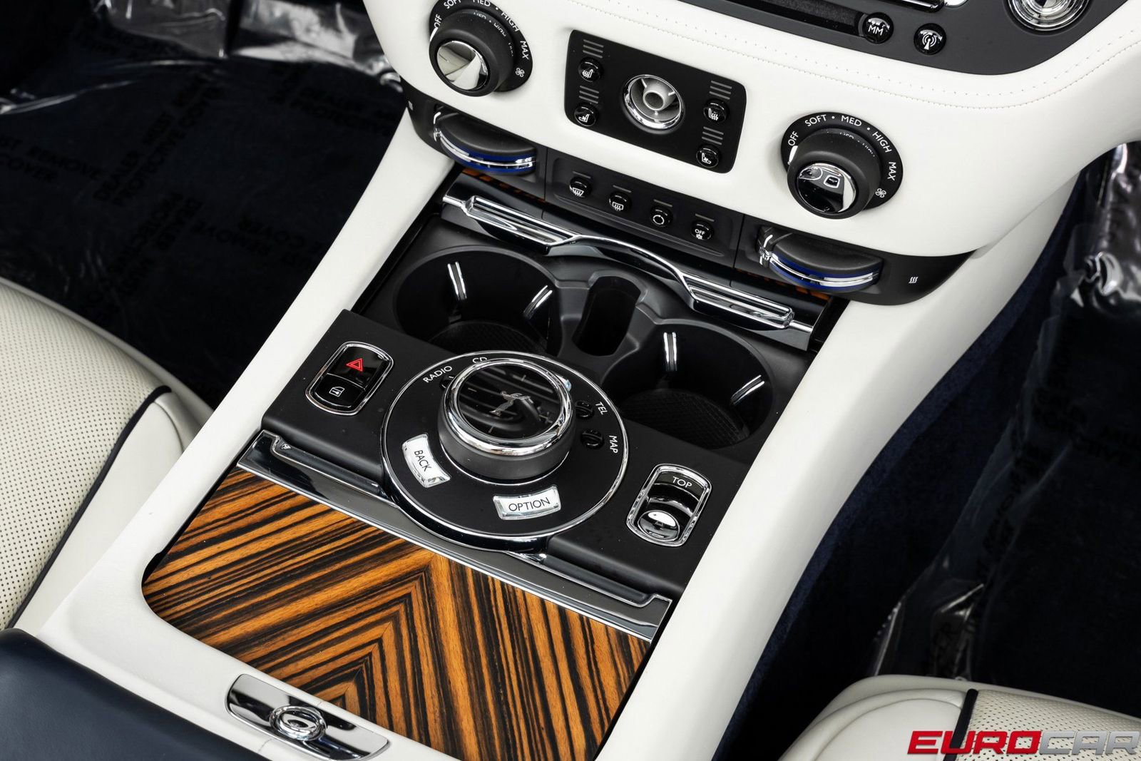 Used 2016 Rolls-Royce Dawn image 30