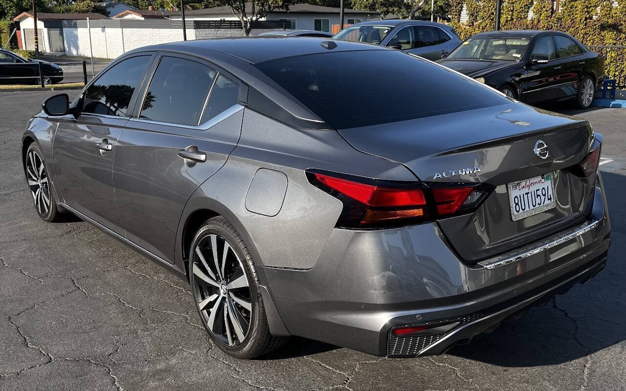 Used 2021 Nissan Altima 2.5 SR FWD image 8
