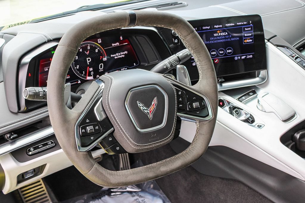 Used 2023 Chevrolet Corvette Stingray Premium Conv w/ Z51 Performance Package RWD image 16