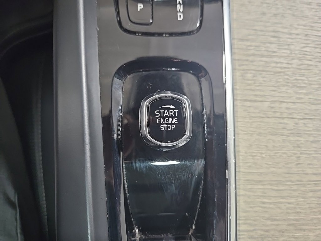 Used 2022 Volvo XC60 T8 Inscription w/ Advanced Package image 13