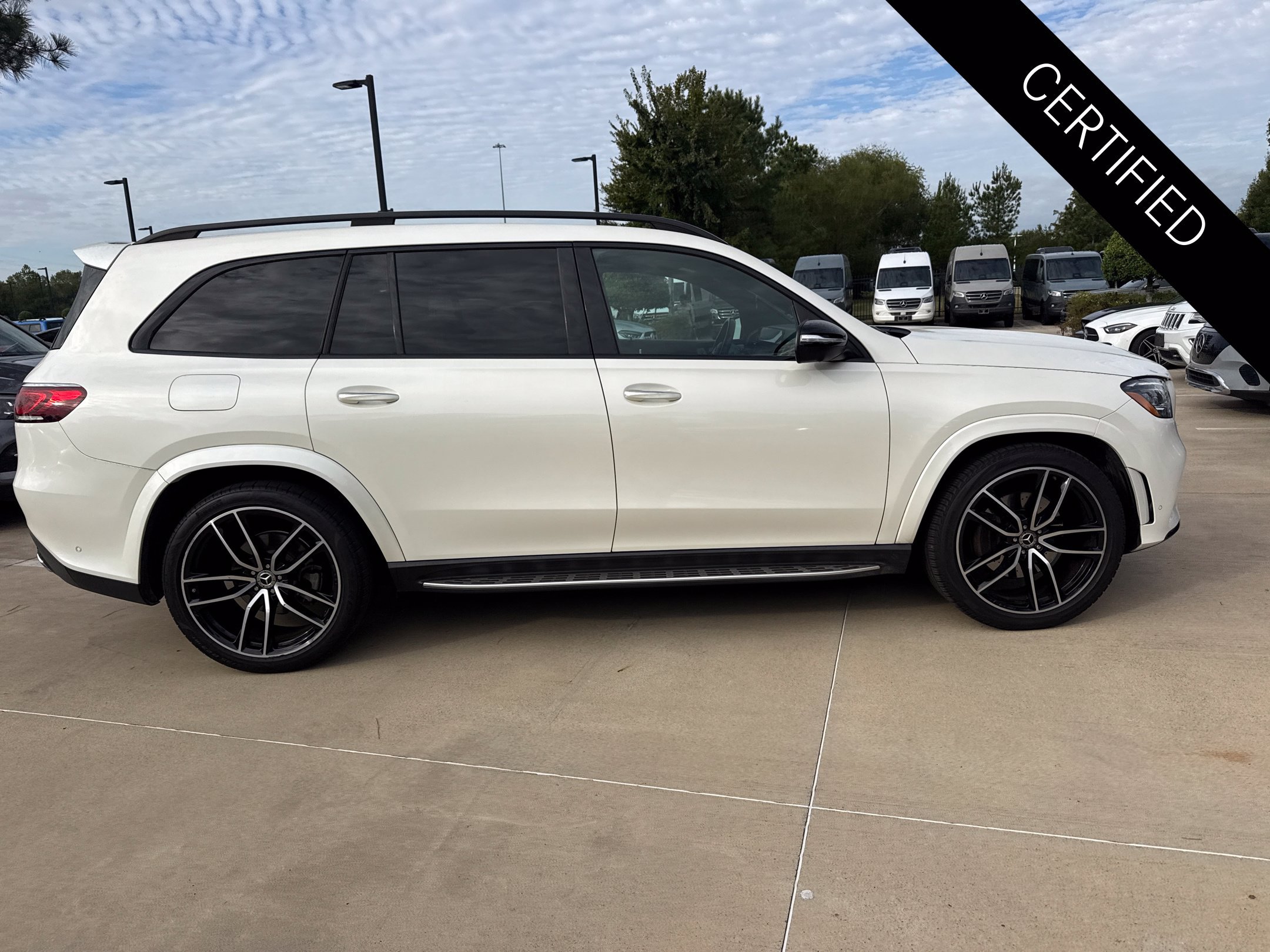 Used 2022 Mercedes-Benz GLS 450 4MATIC image 3