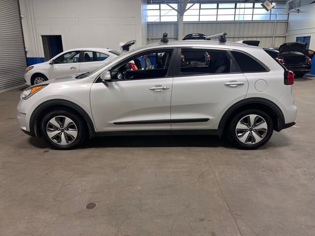 Used 2018 Kia Niro EX image 6