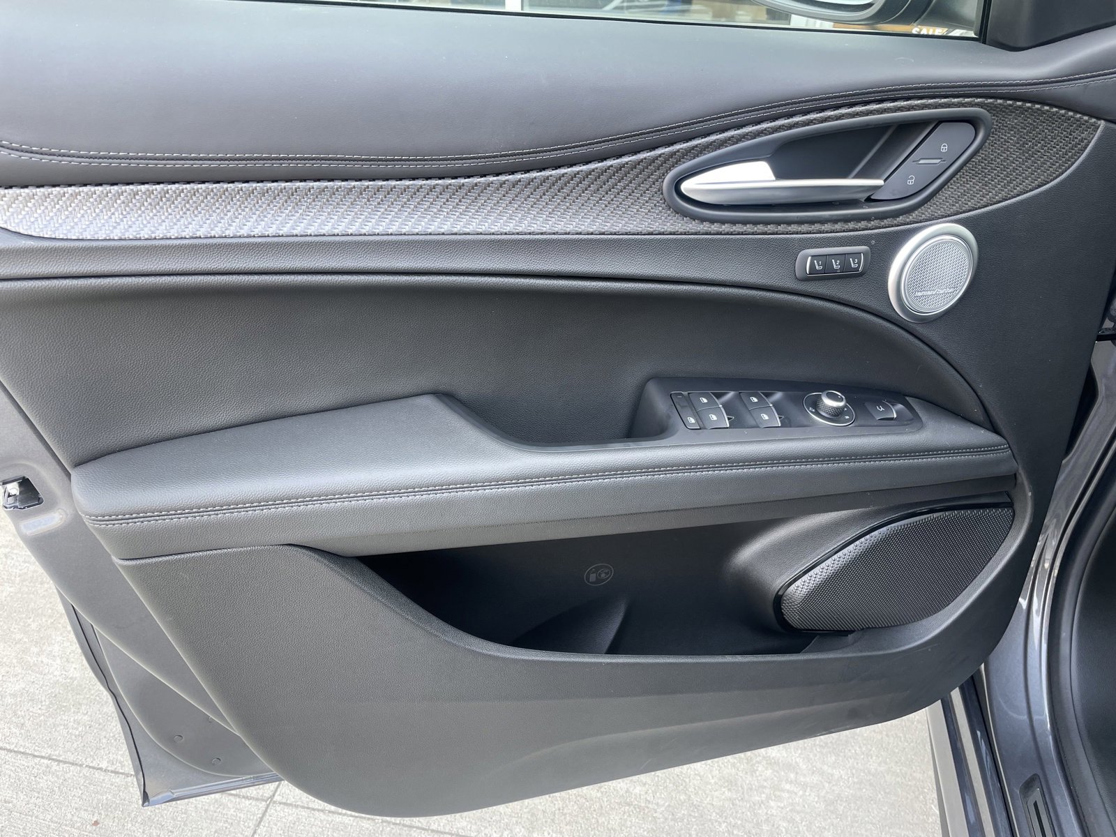 New 2024 Alfa Romeo Stelvio Quadrifoglio image 15