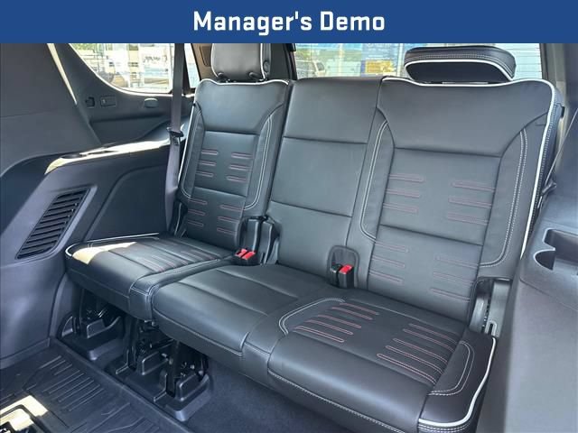 New 2026 GMC Yukon AT4 Ultimate w/ LPO, Floor Liner Package AWD/4WD image 25
