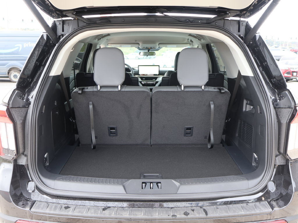 New 2026 Ford Explorer Active w/ Active Comfort Package AWD/4WD image 15