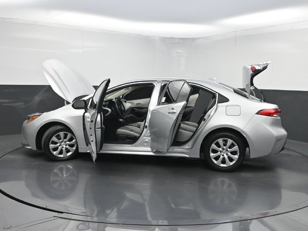 Used 2024 Toyota Corolla LE FWD image 35