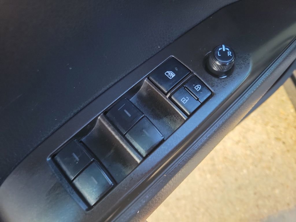 Certified 2022 Toyota Camry SE image 12