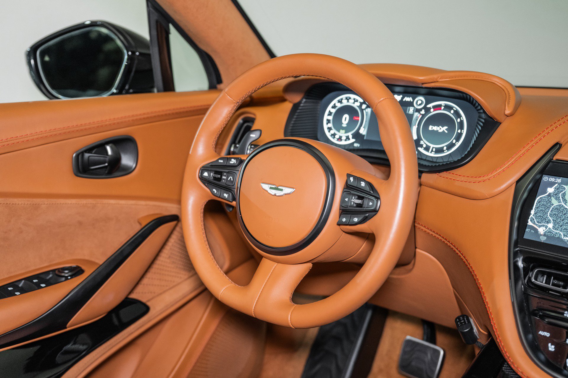 Used 2023 Aston Martin DBX 707 image 26