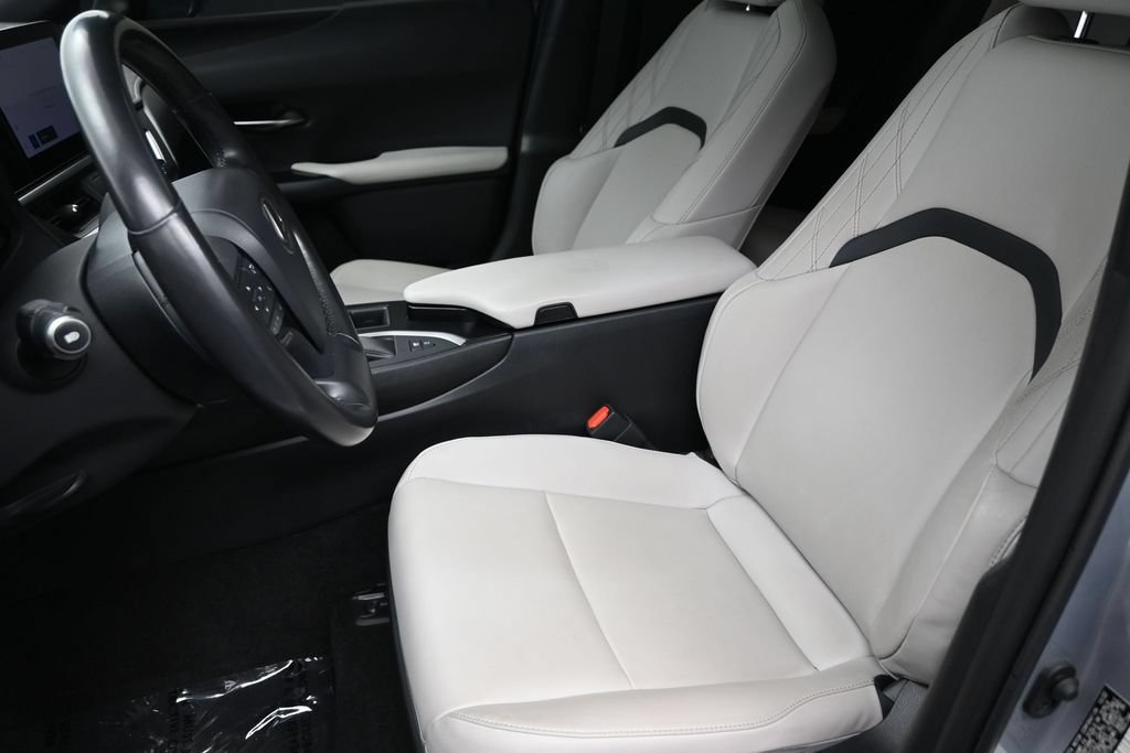 Used 2023 Lexus UX 250h FWD w/ Accessory Package (Z2) image 16