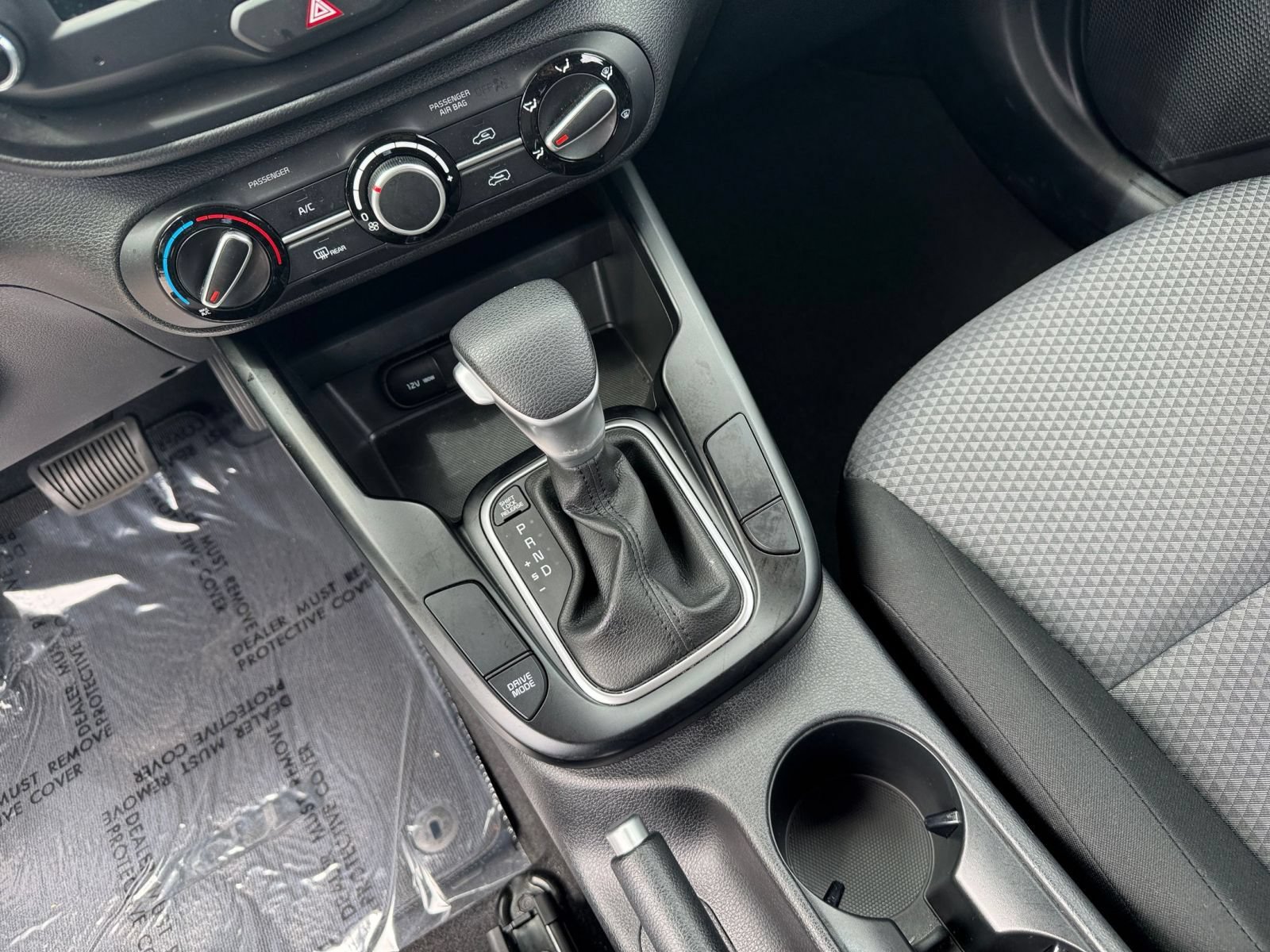Used 2025 Kia Soul LX w/ LX Technology Package FWD image 39