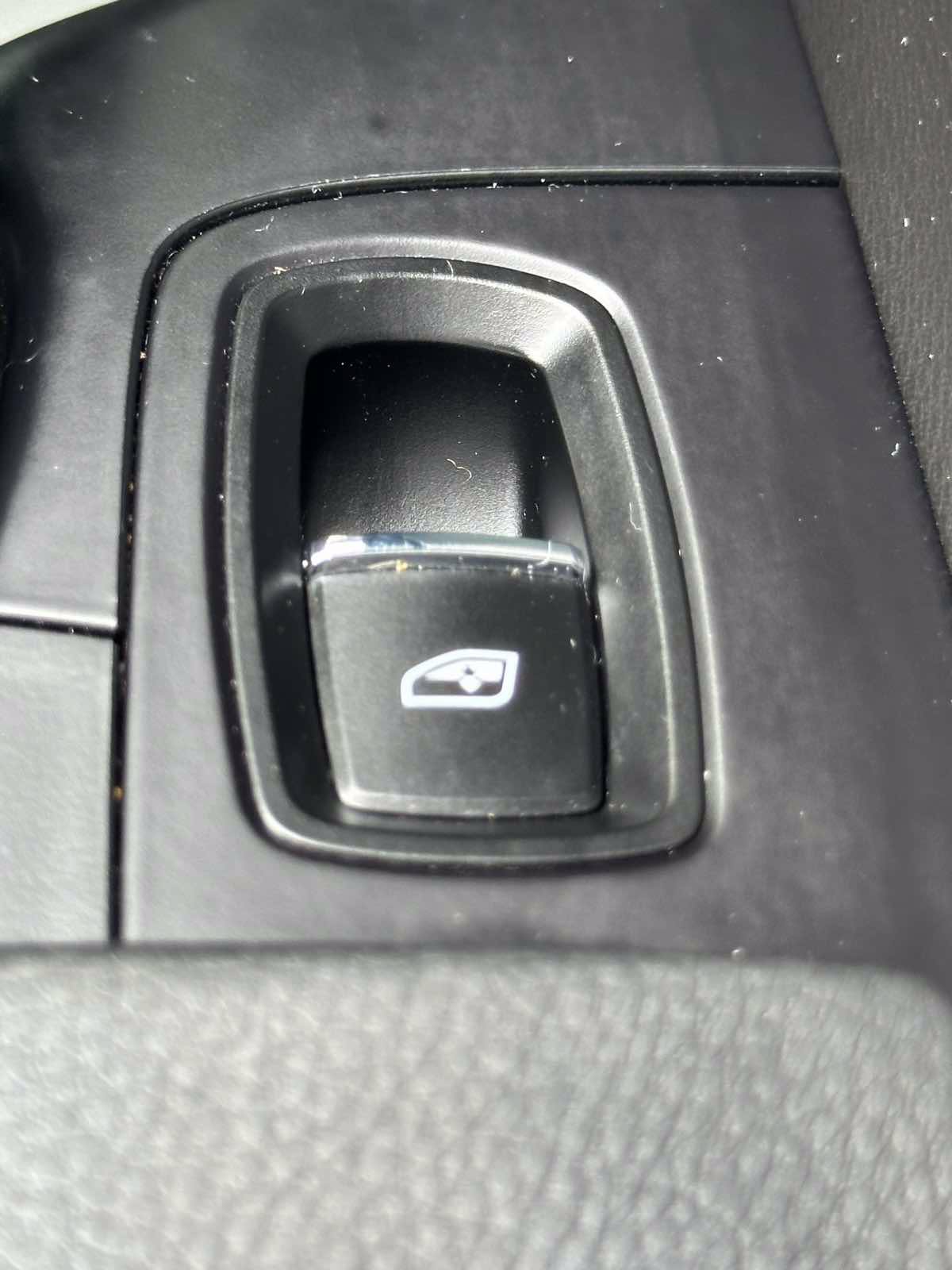 Used 2017 Porsche Cayenne AWD/4WD image 37