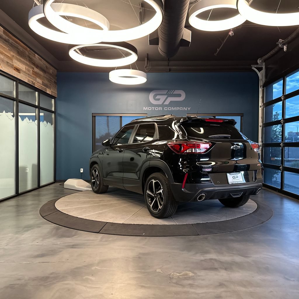 Used 2022 Chevrolet TrailBlazer RS w/ Convenience Package FWD image 5