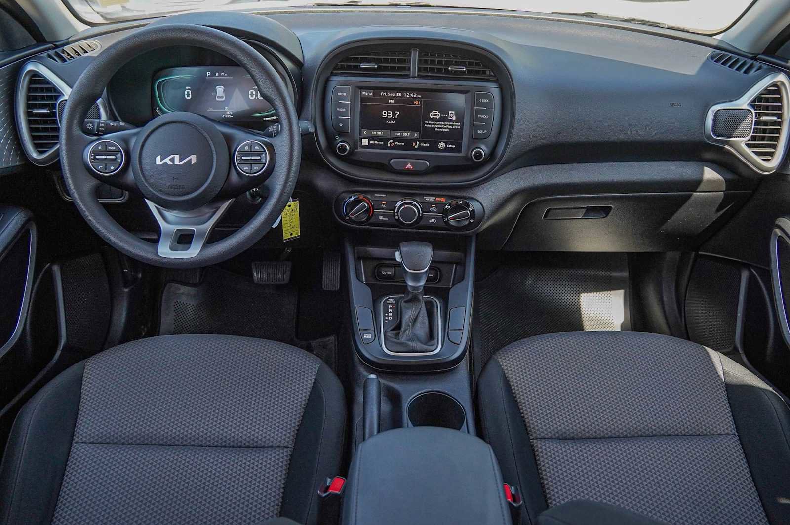 Used 2024 Kia Soul LX image 24