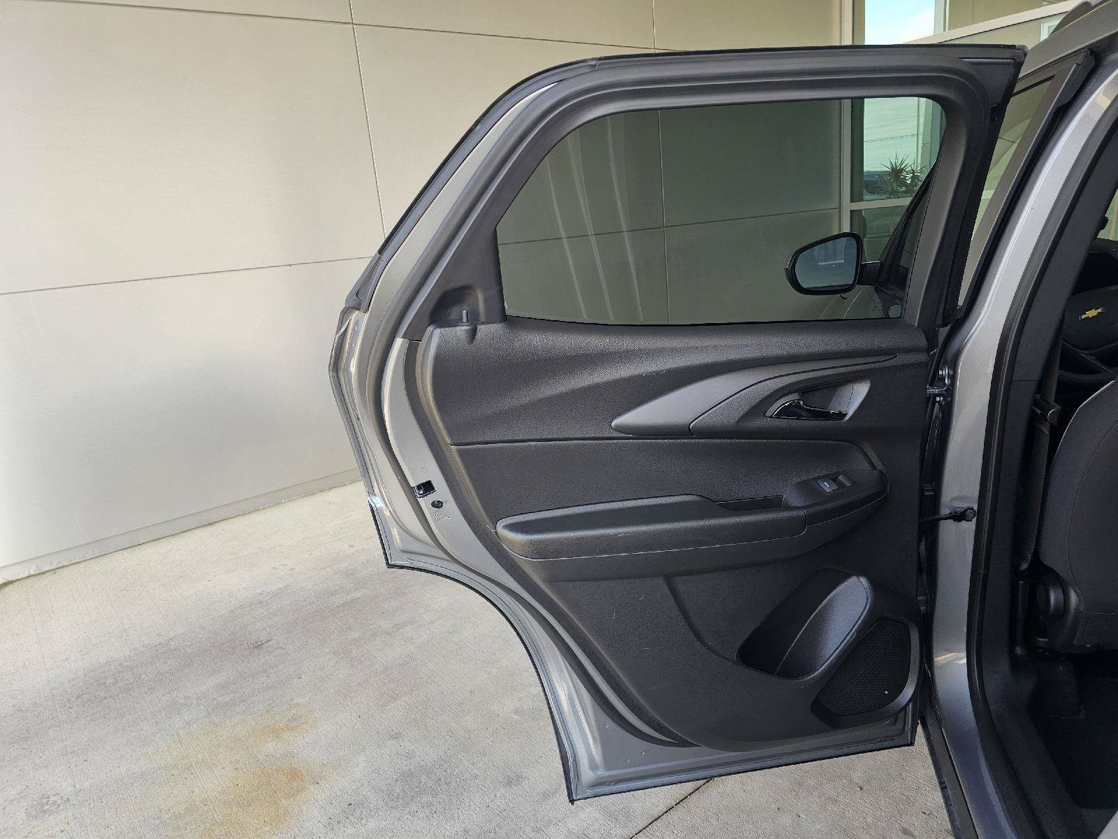 Used 2025 Chevrolet TrailBlazer LT FWD image 15